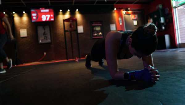 9Round 30 Minute Kickboxing Fitness