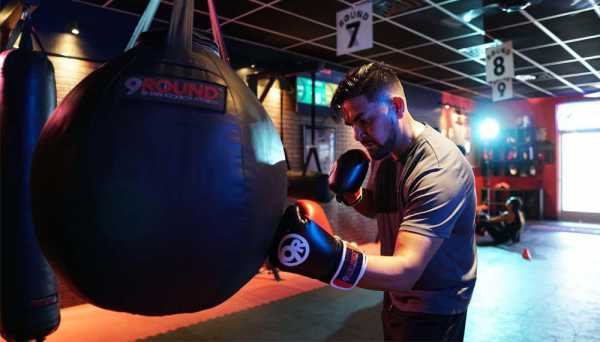 9Round 30 Minute Kickboxing Fitness