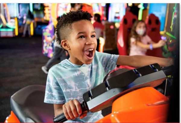 Chuck E Cheese