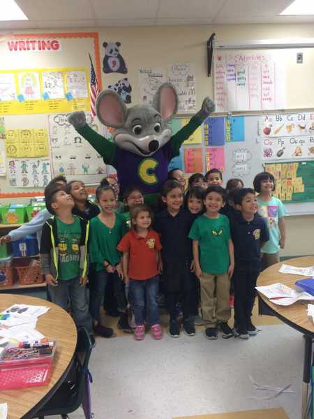 Chuck E Cheese