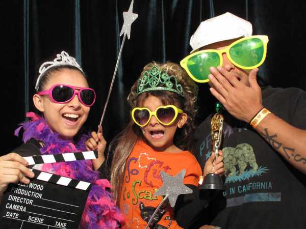 Photobombers Photo Booth