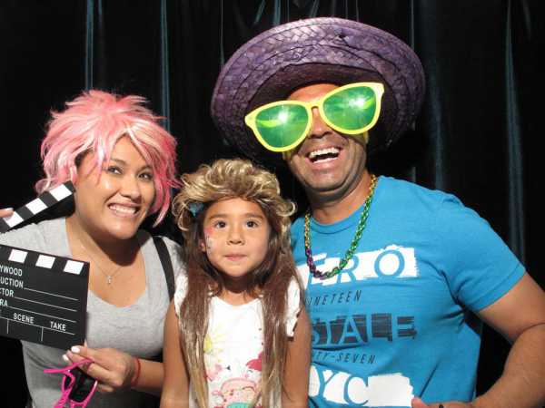 Photobombers Photo Booth